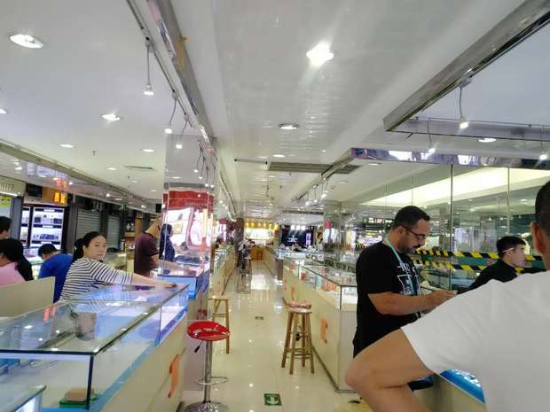 广州钟表市场商铺 3