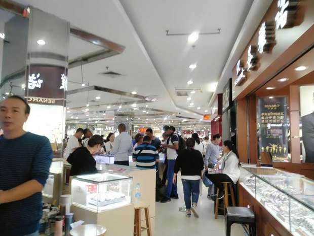 广州钟表市场商铺 4